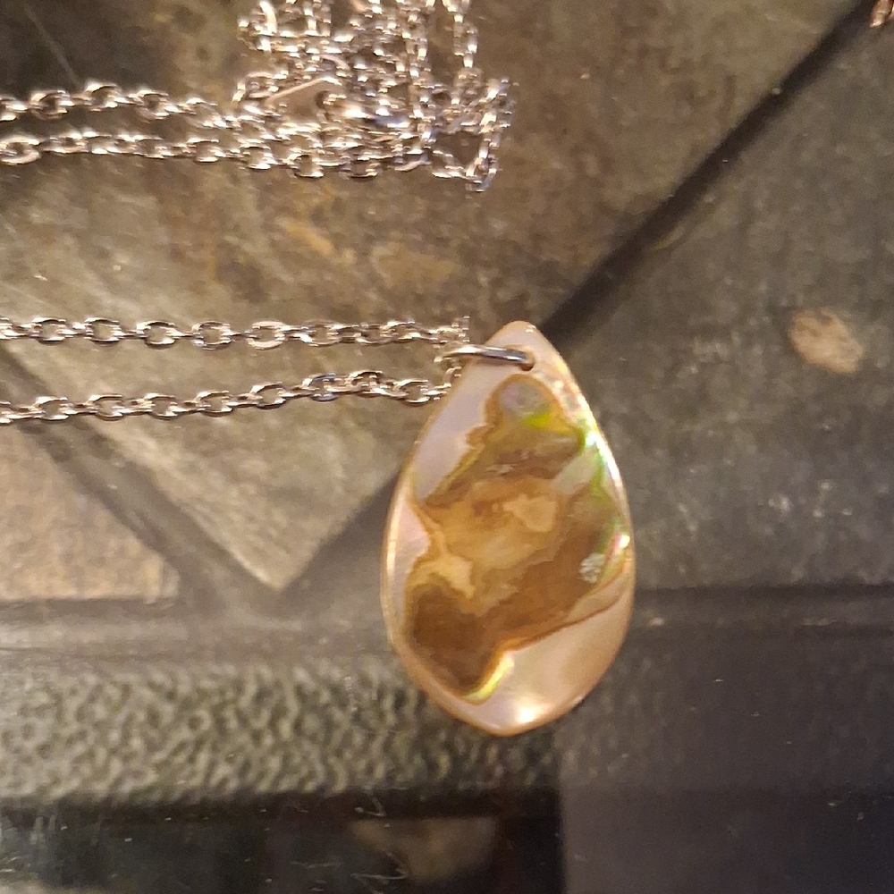 ABALONE SHELL NECKLACE
